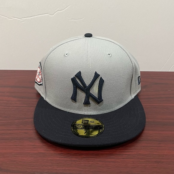 New Era, 59Fifty Fitted Hat, New York Yankees, Grey & Blue - Picture 1 of 10